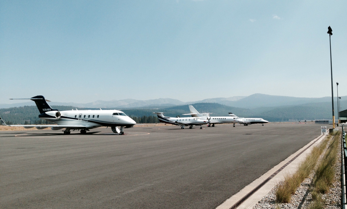 Private jets and a turboprop at Truckee Tahoe Airport, October 2014
